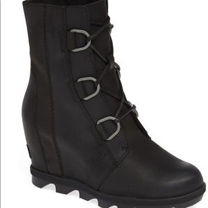 Sorel Black Leather Lace Up Wedge